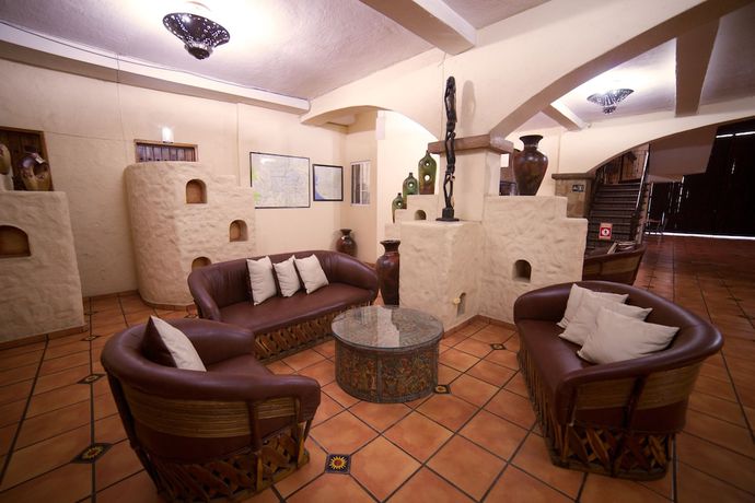 Imagen de los interiores del Hotel Hacienda Del Sol. Foto 15