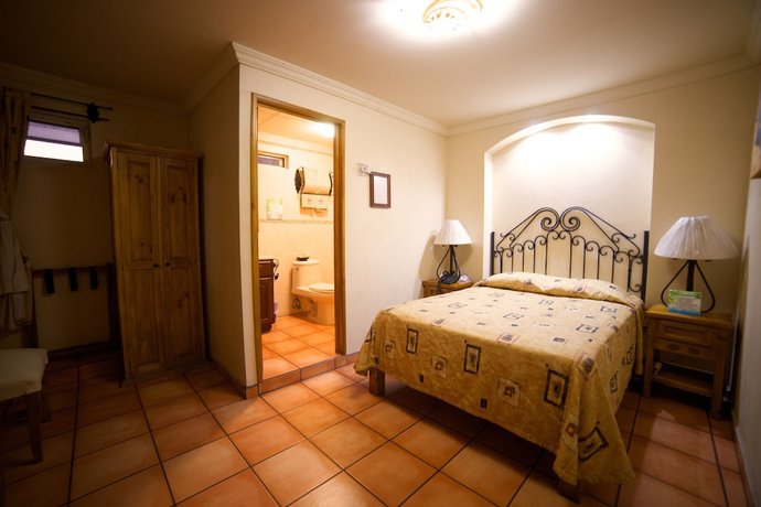 Imagen de la habitación del Hotel Hacienda Del Sol. Foto 7