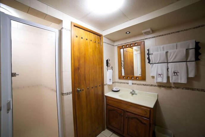 Imagen de la habitación del Hotel Hacienda Del Sol. Foto 8