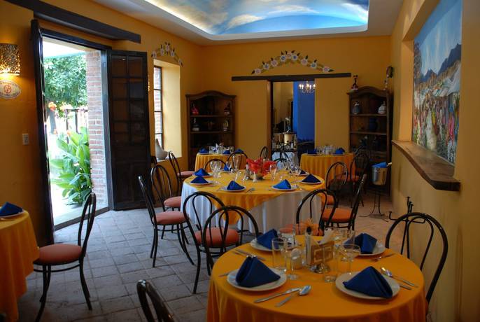 Imagen del bar/restaurante del Hotel Hacienda Don Cenobio. Foto 2