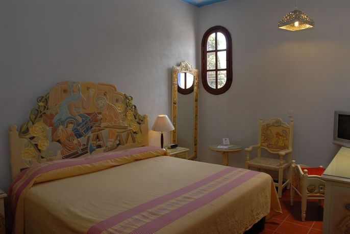 Imagen de la habitación del Hotel Hacienda Don Cenobio. Foto 16