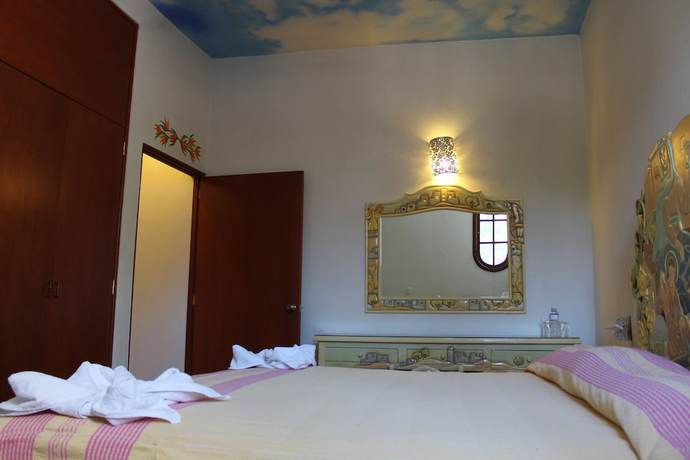 Imagen de la habitación del Hotel Hacienda Don Cenobio. Foto 17