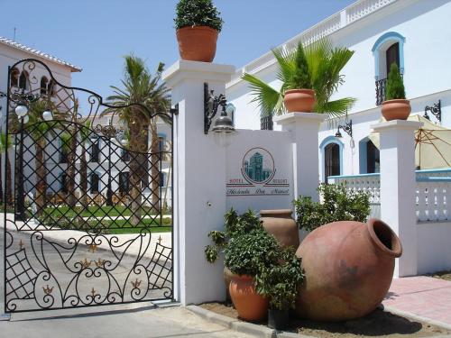 Imagen de los exteriores del Hotel Hacienda Don Manuel. Foto 10