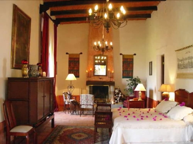 Imagen de la habitación del Hotel Hacienda El Carmen & Spa. Foto 11