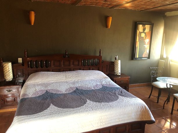 Imagen de la habitación del Hotel Hacienda El Ceboruco. Foto 15