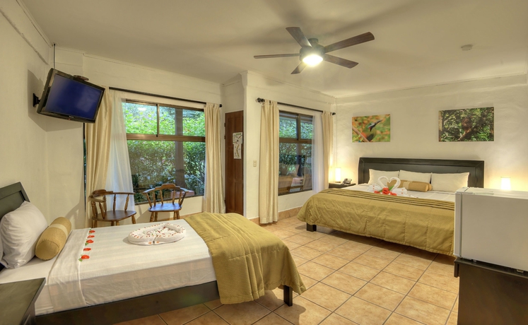 Imagen de la habitación del Hotel Hacienda Guachipelin. Foto 4