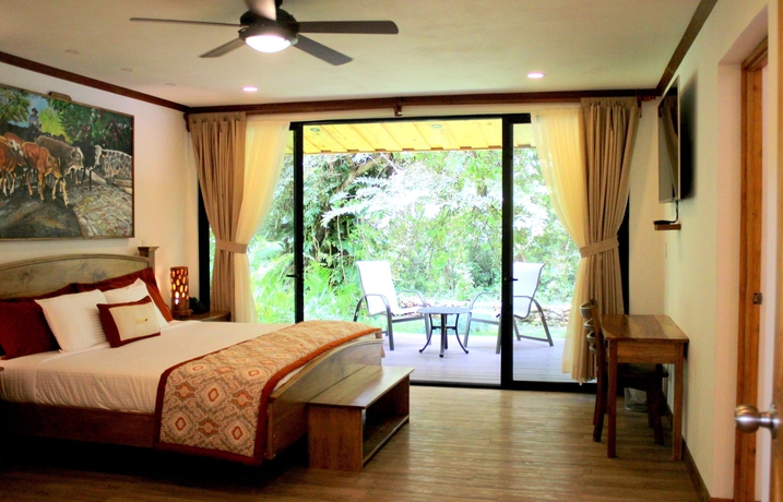 Imagen de la habitación del Hotel Hacienda Guachipelin. Foto 10