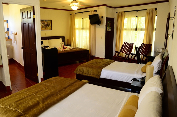 Imagen de la habitación del Hotel Hacienda Guachipelin. Foto 12