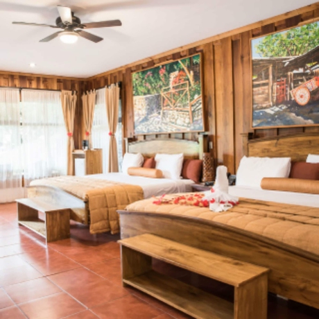 Imagen de la habitación del Hotel Hacienda Guachipelin. Foto 13