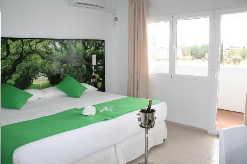 Imagen de la habitación del Hotel Hacienda Guadalquivir. Foto 3