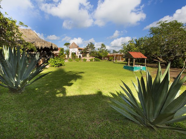 Imagen de los exteriores del Hotel Hacienda Ixtlan. Foto 10