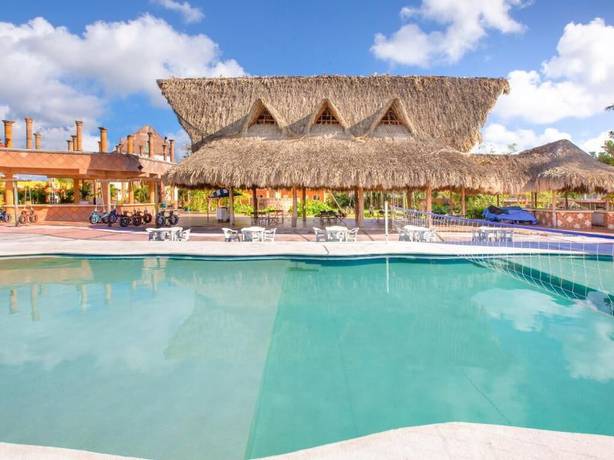 Imagen de la piscina del Hotel Hacienda Ixtlan. Foto 19