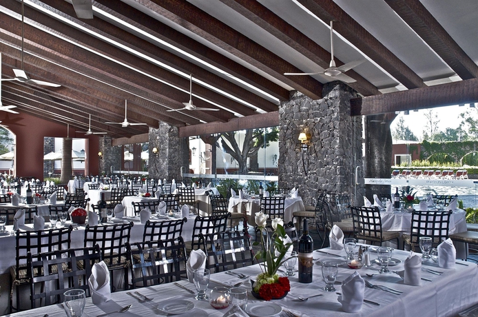 Imagen del bar/restaurante del Hotel Hacienda Jurica By Brisas. Foto 2