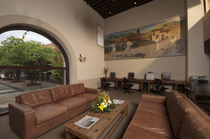 Imagen de los interiores del Hotel Hacienda Jurica By Brisas. Foto 14