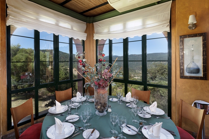 Imagen del bar/restaurante del Hotel Hacienda La Herriza. Foto 4