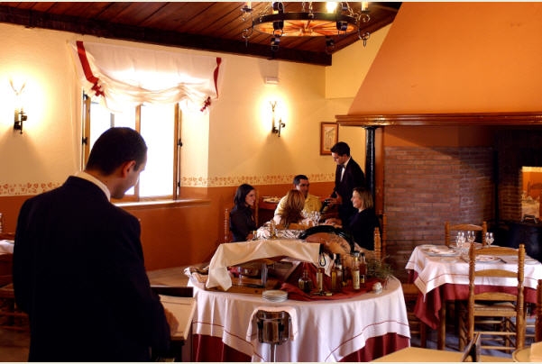 Imagen del bar/restaurante del Hotel Hacienda La Laguna. Foto 3