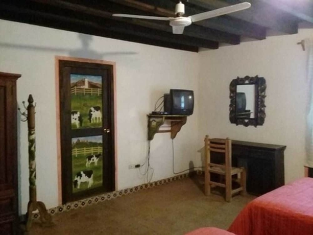 Imagen de la habitación del Hotel Hacienda La Puerta De Enmedio. Foto 7