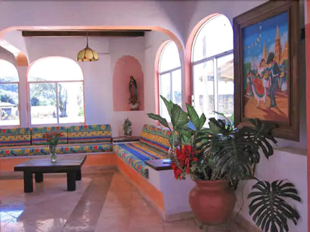 Imagen del bar/restaurante del Hotel Hacienda La Puerta De Enmedio. Foto 3