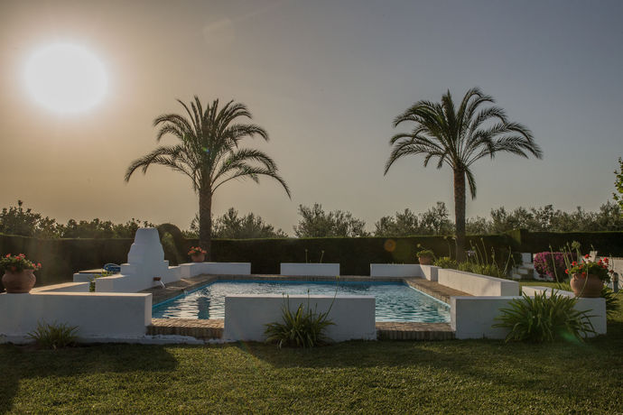 Imagen de la piscina del Hotel Hacienda Las Marciagas. Foto 16