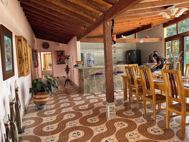 Imagen del bar/restaurante del Hotel Hacienda Los Caballeros. Foto 4