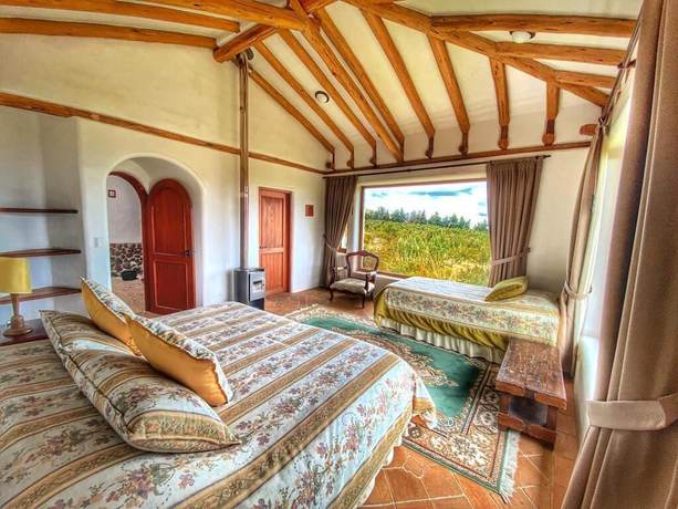 Imagen de la habitación del Hotel Hacienda Los Morti&ntilde;os. Foto 12