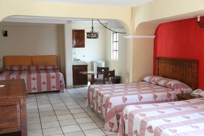 Imagen de la habitación del Hotel Hacienda Maria Eugenia. Foto 9