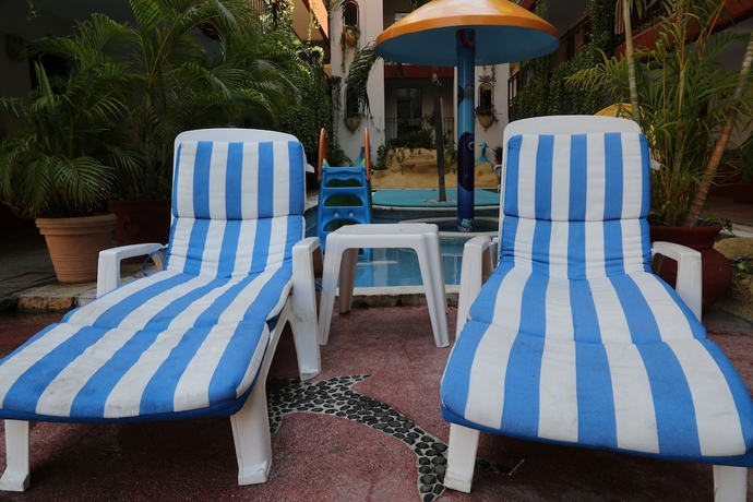 Imagen de la piscina del Hotel Hacienda Maria Eugenia. Foto 15