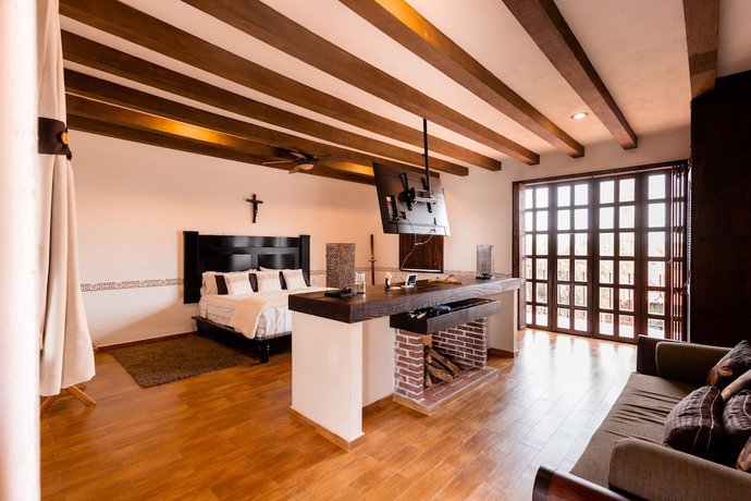 Imagen de la habitación del Hotel Hacienda Maria Eugenio. Foto 7