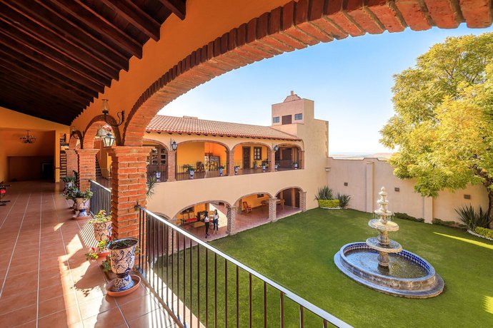 Imagen de la habitación del Hotel Hacienda Maria Eugenio. Foto 8