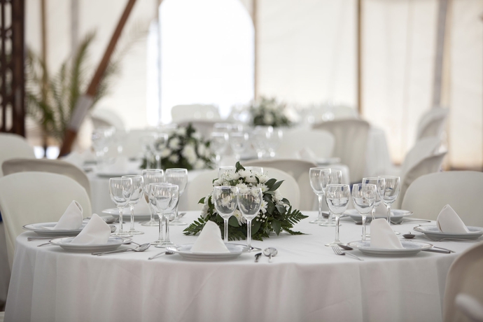 Imagen del bar/restaurante del Hotel Hacienda Montenmedio. Foto 5