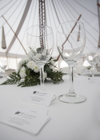 Imagen del bar/restaurante del Hotel Hacienda Montenmedio. Foto 7