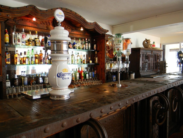 Imagen del bar/restaurante del Hotel Hacienda Morelos Beach Front. Foto 2