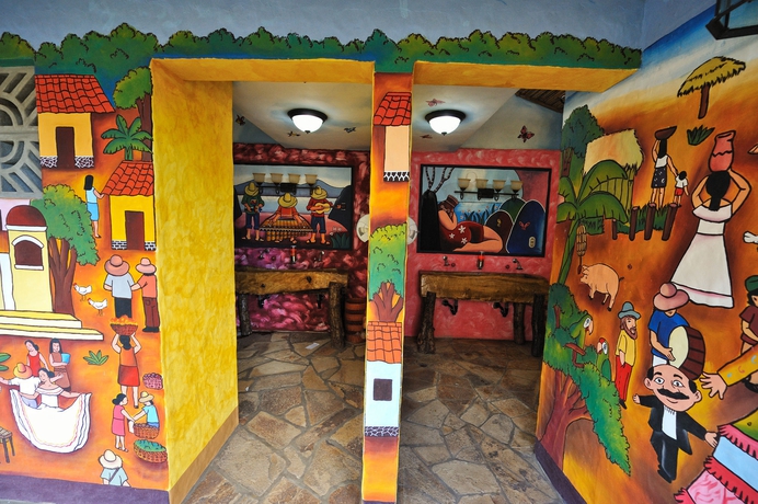 Imagen de los interiores del Hotel Hacienda Puerta Del Cielo Ecolodge and Spa. Foto 2