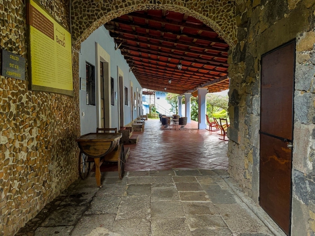 Imagen de los interiores del Hotel Hacienda San Bartolo. Foto 18