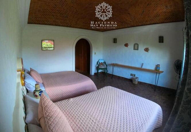 Imagen de la habitación del Hotel Hacienda San Patricio. Foto 19
