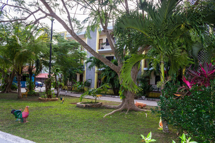 Imagen de los exteriores del Hotel Hacienda Sanchez. Foto 13