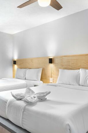 Imagen general del Hotel Hacienda Santa Barbara. Foto 4