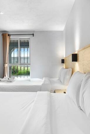 Imagen de la habitación del Hotel Hacienda Santa Barbara. Foto 16