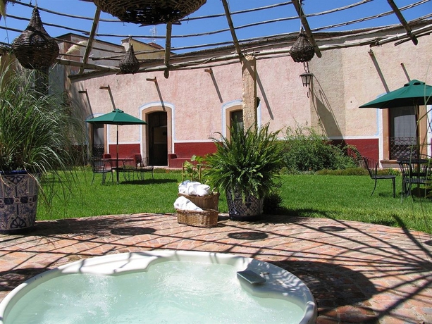 Imagen de los exteriores del Hotel Hacienda Sepulveda and Spa. Foto 7