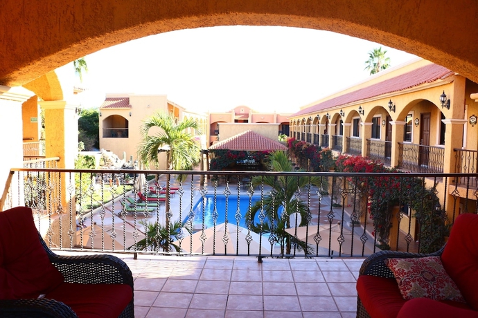 Imagen de la habitación del Hotel Hacienda Suites Loreto. Foto 9