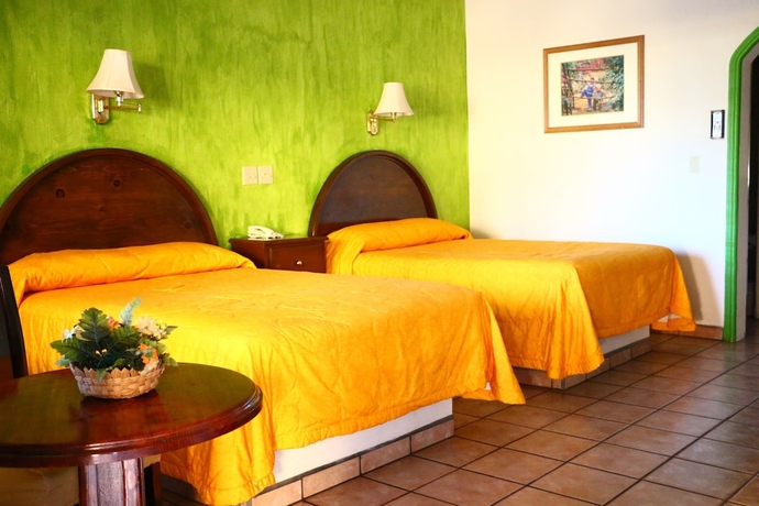 Imagen de la habitación del Hotel Hacienda Suites Loreto. Foto 13