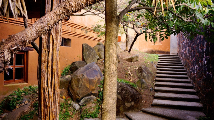 Imagen de los exteriores del Hotel Hacienda Ucazanaztacua. Foto 13