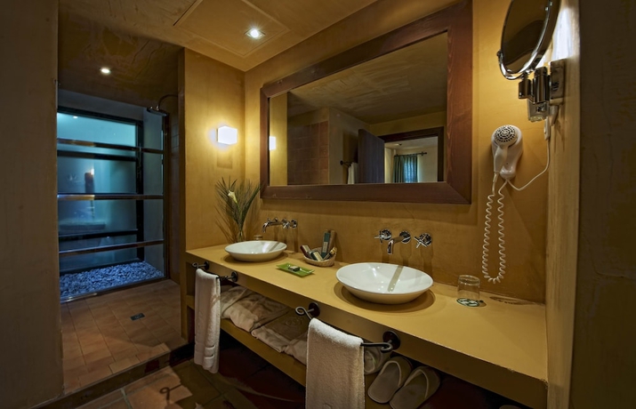 Imagen de la habitación del Hotel Hacienda Zorita Natural Reserve. Foto 6