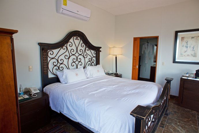 Imagen de la habitación del Hotel Hacienda del Lago Boutique. Foto 17