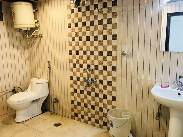 Imagen de la habitación del Hotel Hadimba Palace Manali. Foto 14