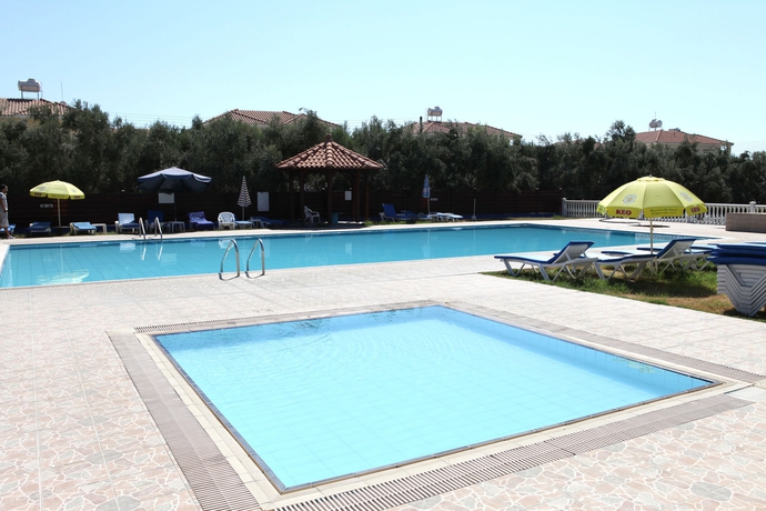 Imagen de la piscina del Hotel Hadjios Valley. Foto 15
