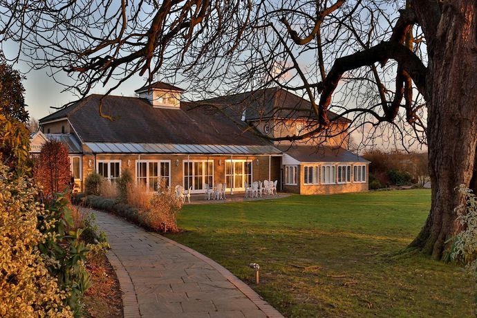 Imagen del bar/restaurante del Hotel Hadlow Manor. Foto 4