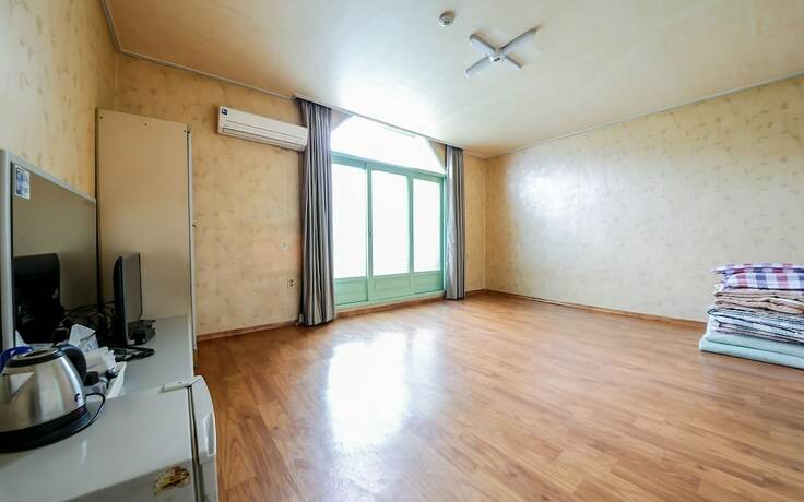 Imagen de la habitación del Hotel Hadong Seongungak. Foto 17