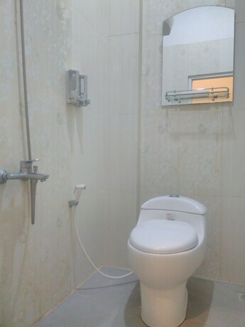 Imagen de la habitación del Hotel Hadrah. Foto 32