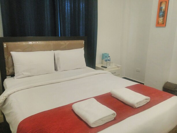 Imagen de la habitación del Hotel Hadrah. Foto 33